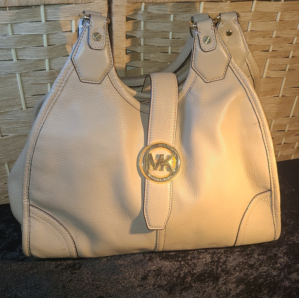 Michael Kors Leather Handbag